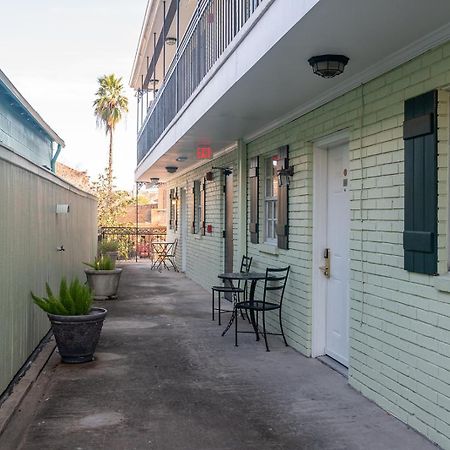 French Quarter Suites Hotel Новый Орлеан Экстерьер фото